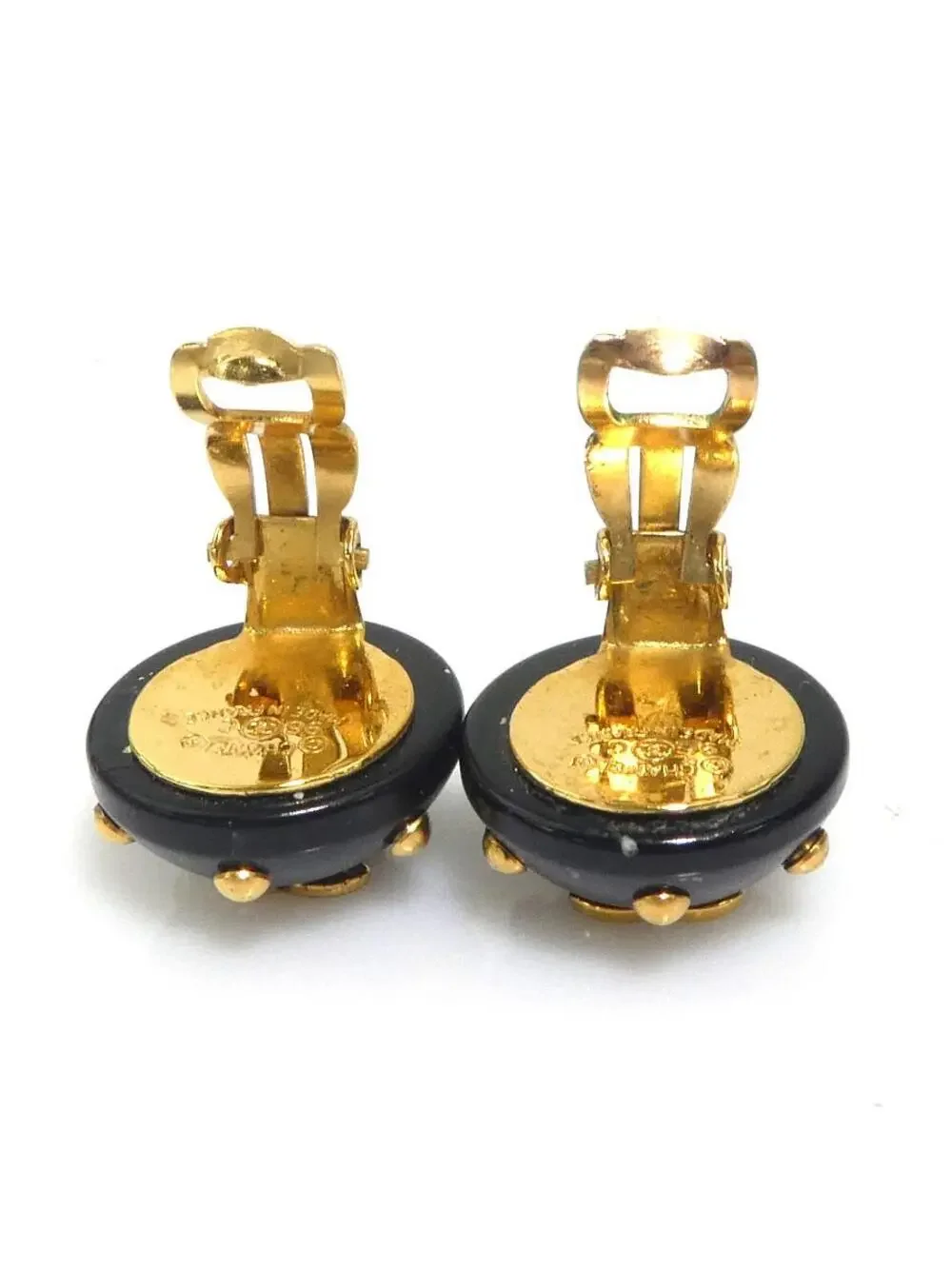 Auth Chanel Vintage Cc Logo Clip On #293941C31B